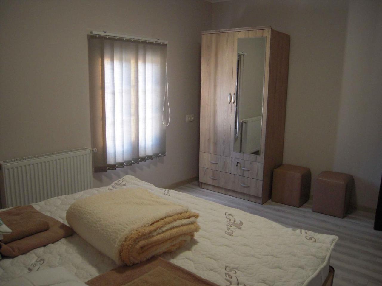Full House Daire Tiflis Dış mekan fotoğraf