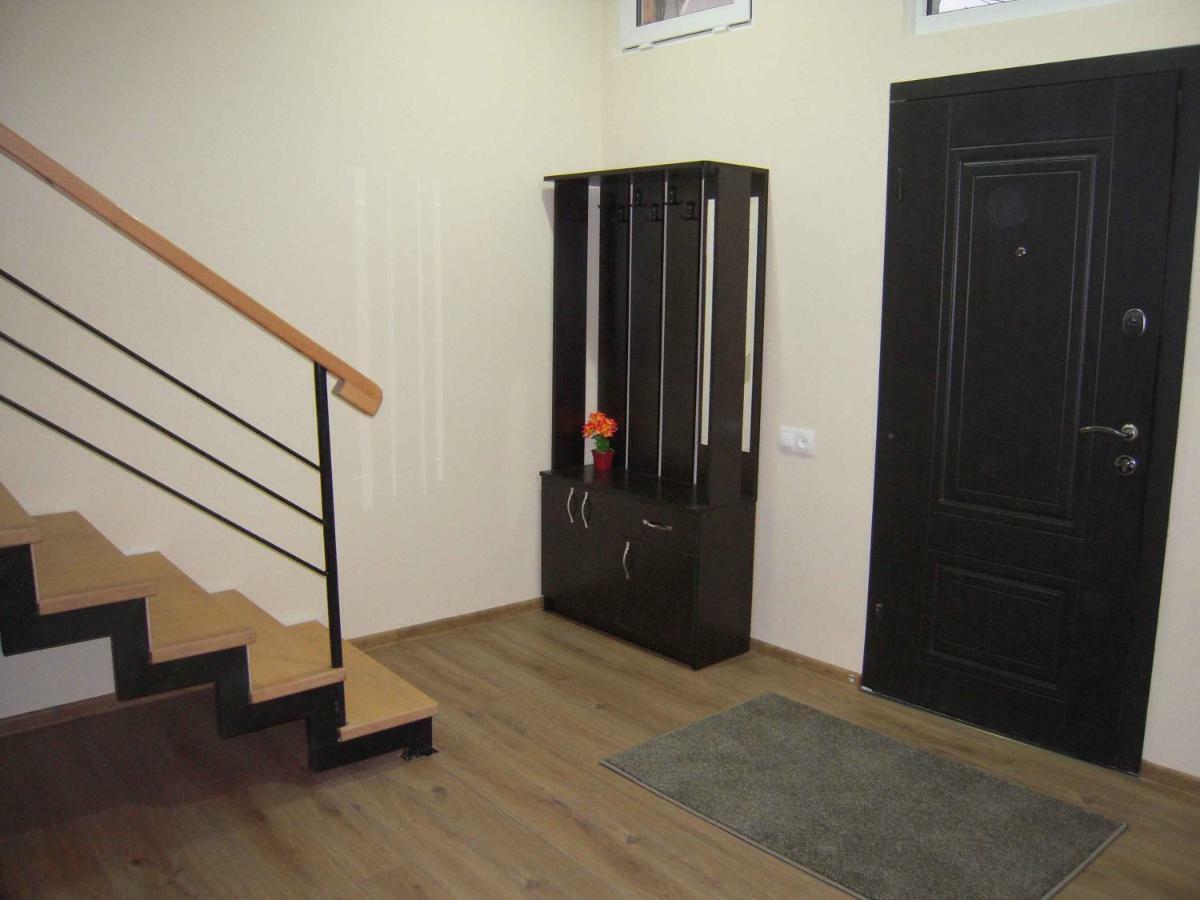 Full House Daire Tiflis Dış mekan fotoğraf